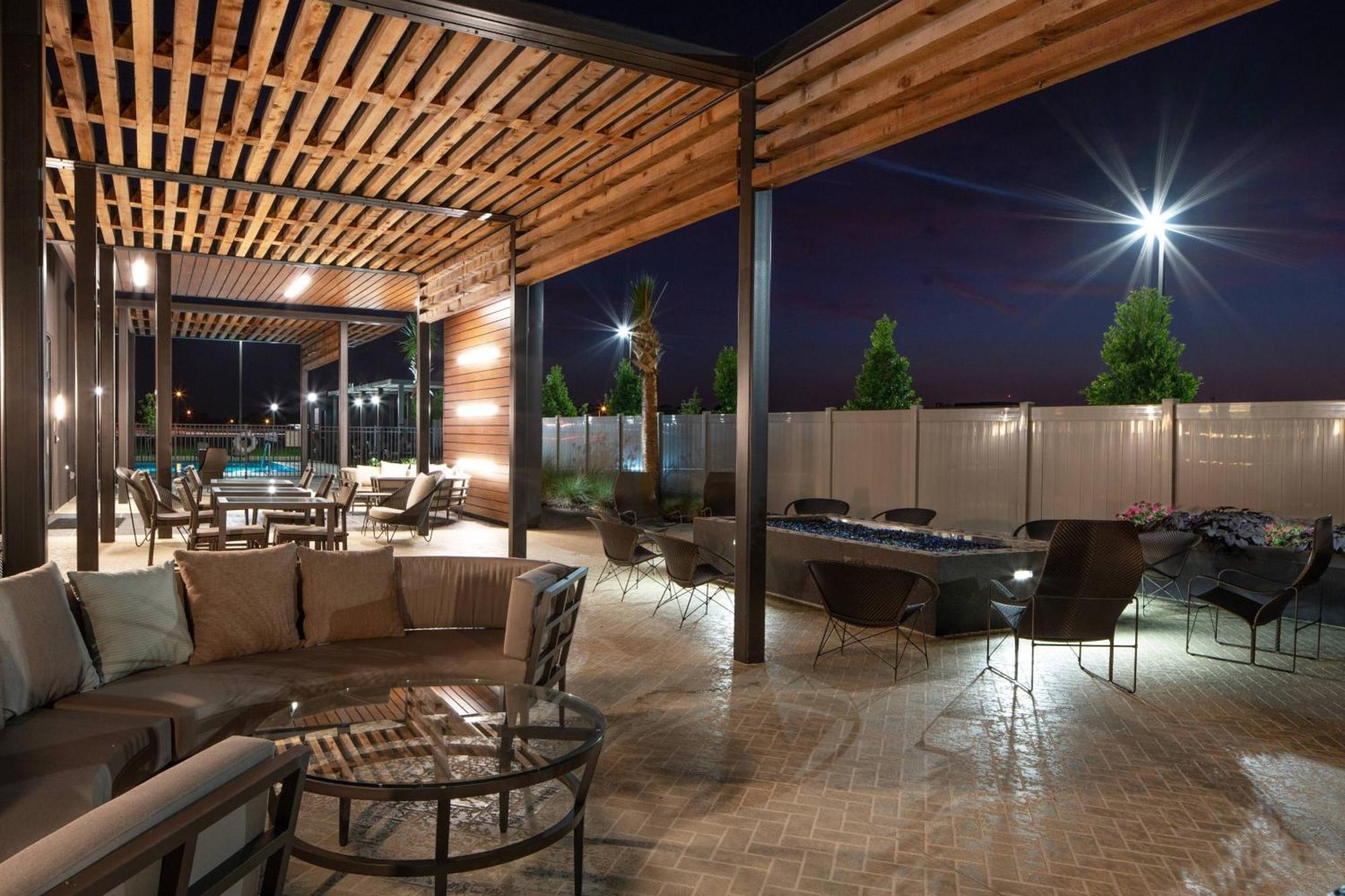 Courtyard By Marriott Lafayette South Hotel Exterior foto