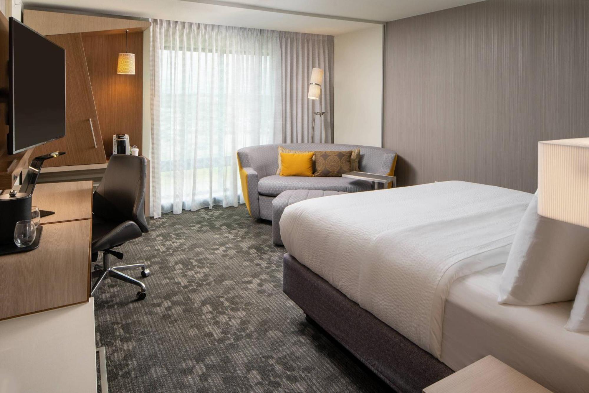 Courtyard By Marriott Lafayette South Hotel Exterior foto